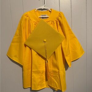 NEW Child’s 27 3’6”-3’8” Yellow Graduation Gown,Cap & tassel